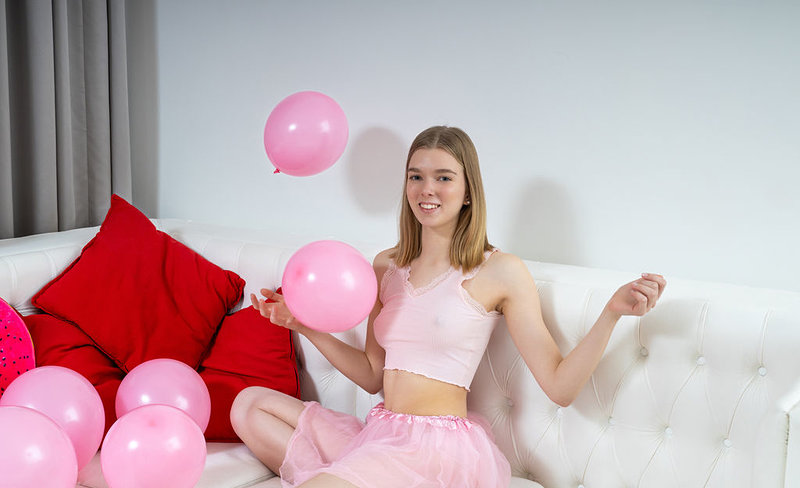 Карина, 21 год, 0 размер груди